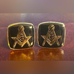 Masonic cufflink set